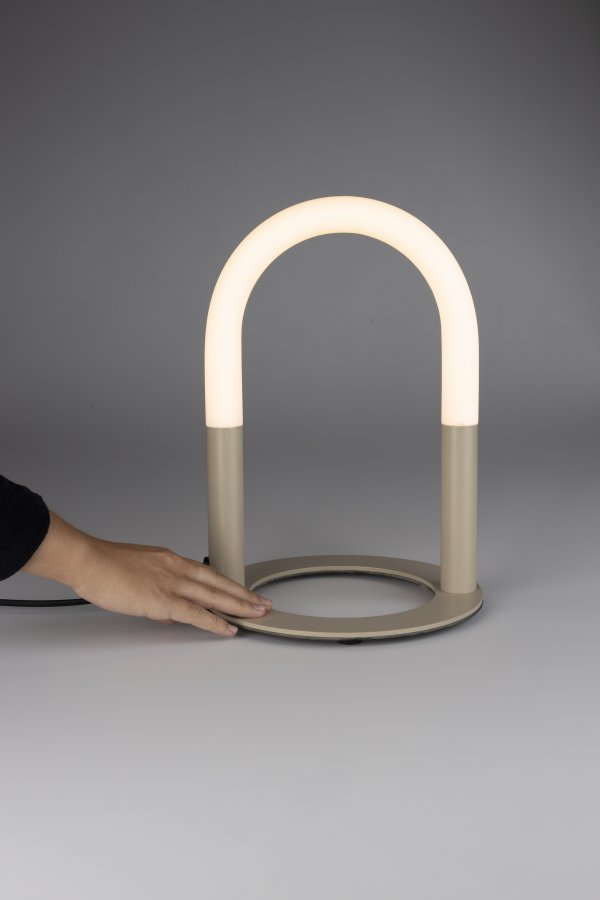 ZUIVER Arch bordlampe - hvit akryl og beige metall