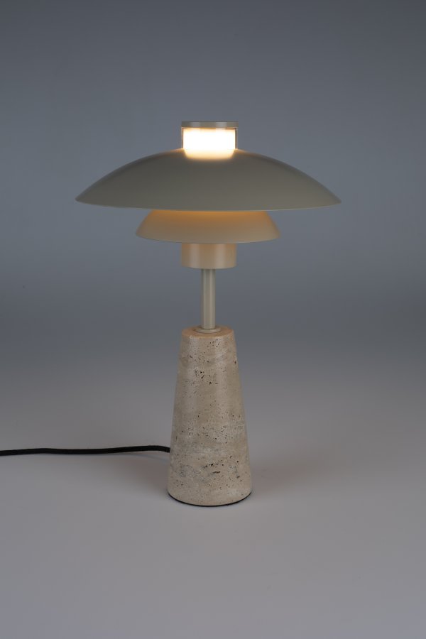 ZUIVER Cole bordlampe - beige metall og beige travertin