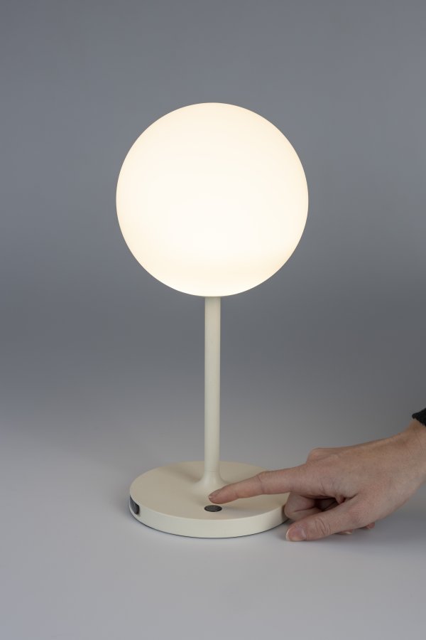 WHITE LABEL LIVING Hub bordlampe - polypropylen og beige
