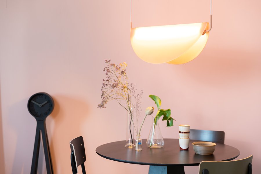 ZUIVER Rani taklampe - rosa glass og jern