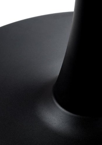 Cesura spisebord, rund - natur eg melamin og sort trompet metal (�100)