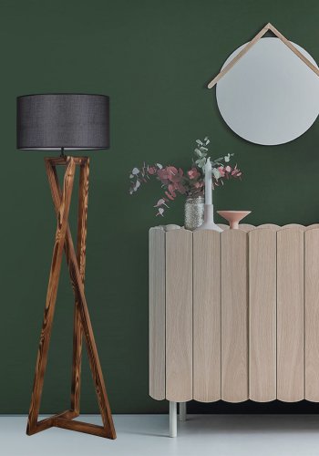 LUMI gulvlampe - svart stoff og brunt grantre