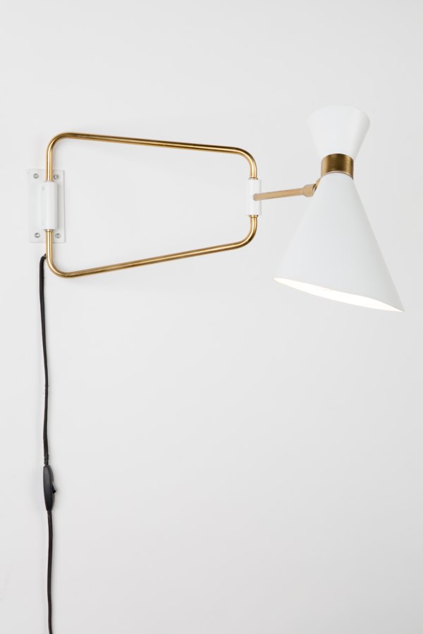 ZUIVER Skyggefull vegglampe - hvitt og gull jern