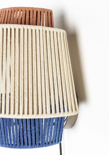 WHITE LABEL LIVING Yumi vegglampe - bl polyester