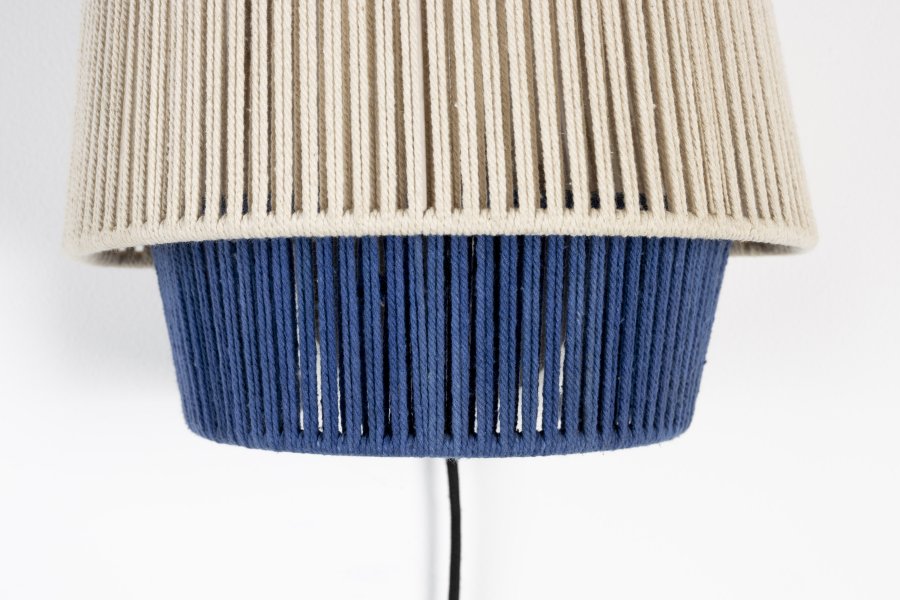 WHITE LABEL LIVING Yumi vegglampe - bl polyester