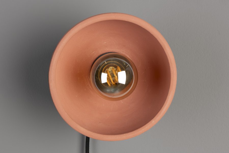 DUTCHBONE Zahra vegglampe - terra terracotta og sort metall