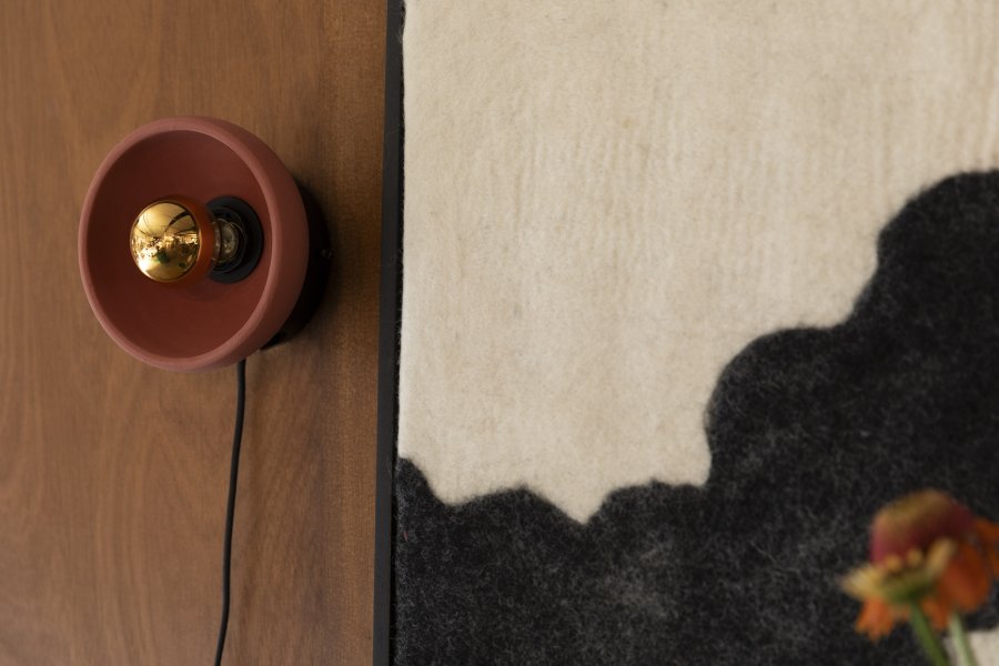 DUTCHBONE Zahra vegglampe - terra terracotta og sort metall