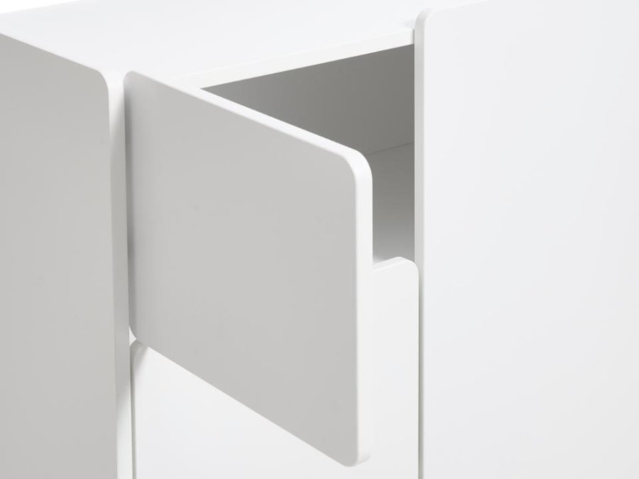 Bera skab, m. 3 l�ger og 2 hylder - hvid MDF og jern (H:100)