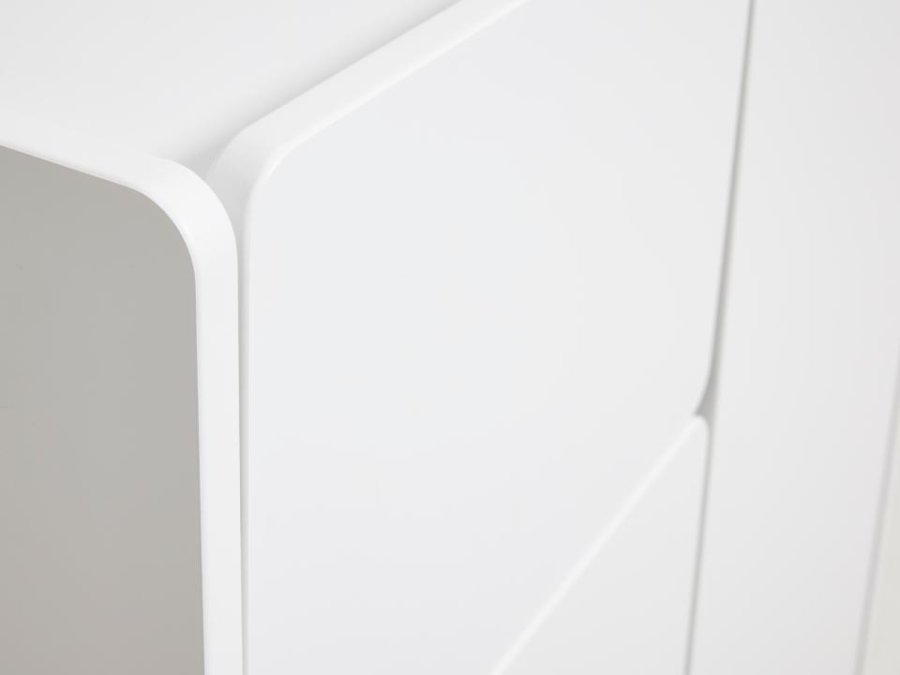 Bera skab, m. 3 l�ger og 2 hylder - hvid MDF og jern (H:100)