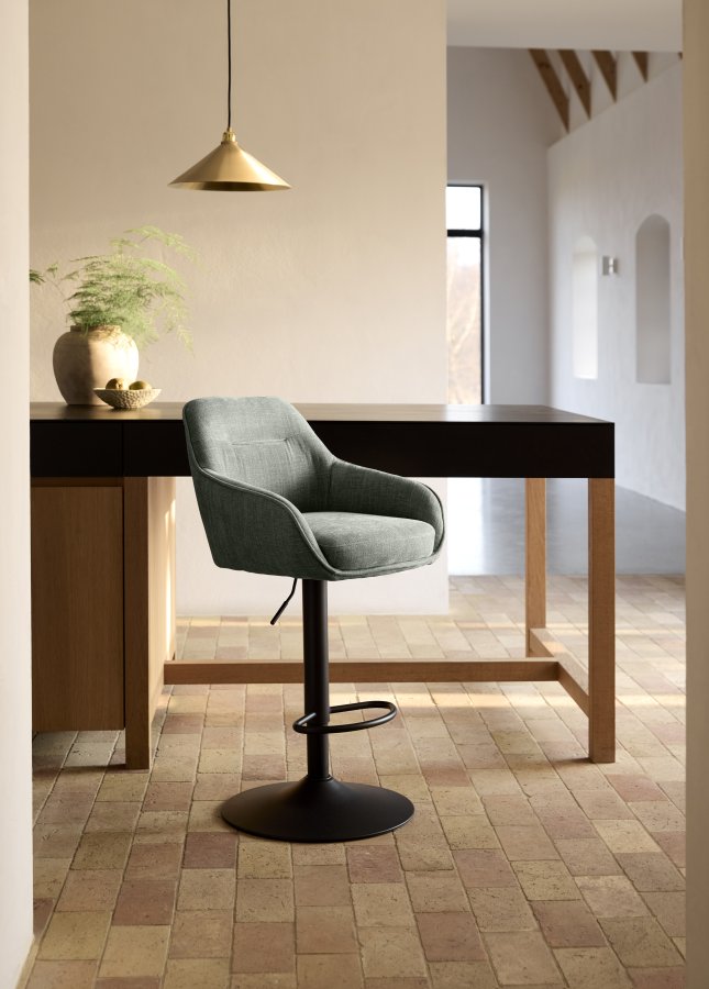 Avola Select Barhocker, mit Rckenlehne, Armlehnen, Fusttze, Trompetenfu  waldgrnes Polyester und schwarzer Stahl