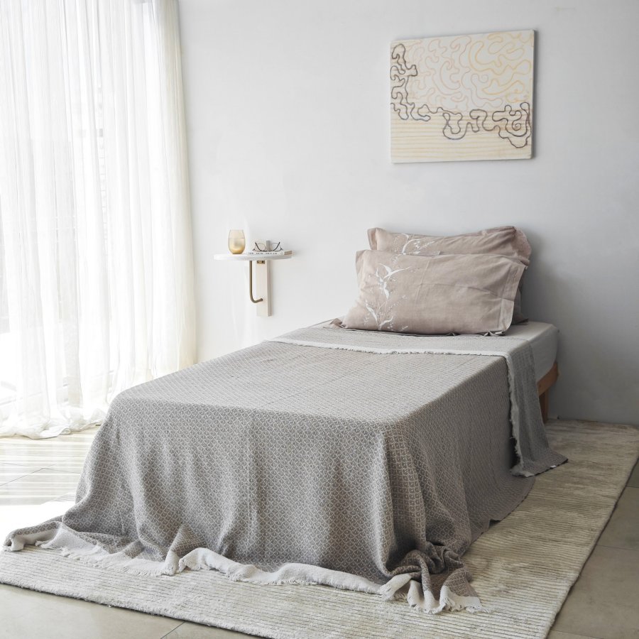 NORDVRK Reve vegghylle - hvitt tre og gullmetall