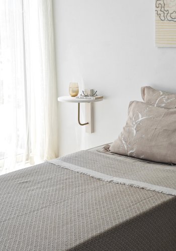 NORDVRK Reve vegghylle - hvitt tre og gullmetall