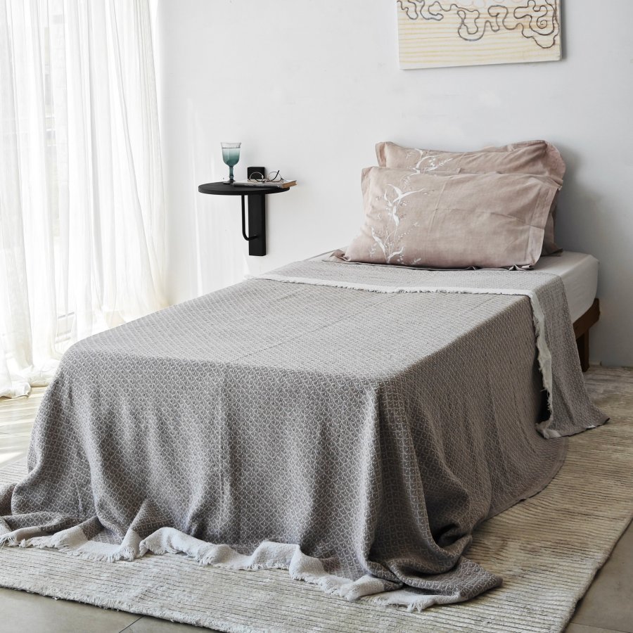 NORDVÄRK Reve vegghylle - antrasittgrtt tre og sort metall