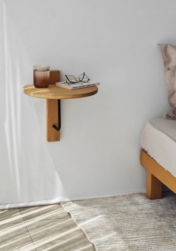 NORDVÄRK Reve vegghylle - naturlig eik og sort metall