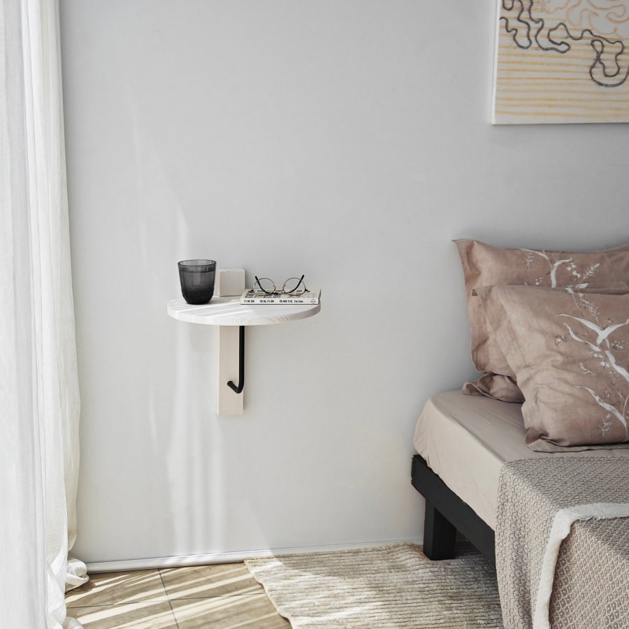 NORDVÄRK Reve vegghylle - hvitt tre og sort metall