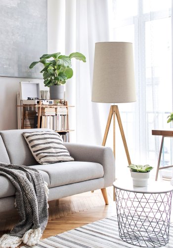 TK Walz gulvlampe - naturlig linstoff og naturlig tre