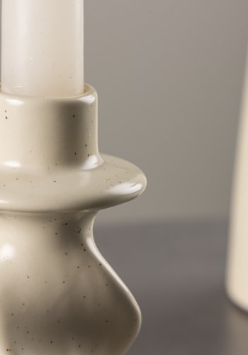 VENTURE DESIGN Glory Kerzenständer – beige/gepunktetes Steingut (D6xH12)