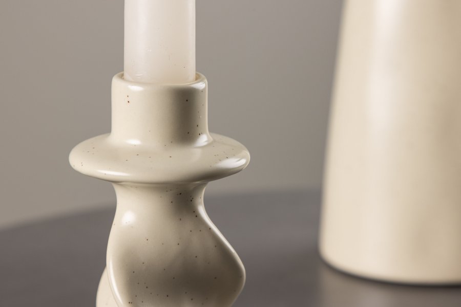 VENTURE DESIGN Glory Kerzenständer – beige/gepunktetes Steingut (D6xH12)