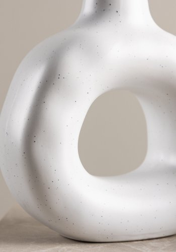 VENTURE DESIGN Judi lysestake - hvite/svarte prikker steinty (13x6x13H)