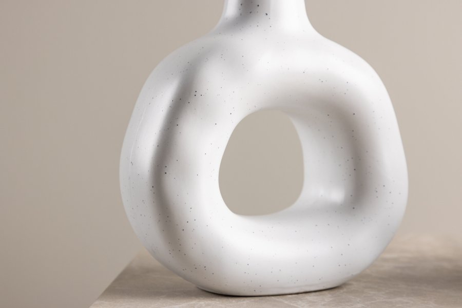 VENTURE DESIGN Judi lysestake - hvite/svarte prikker steinty (13x6x13H)