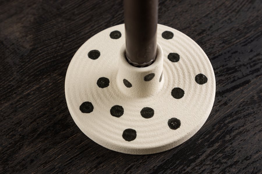 VENTURE DESIGN Bette lysestage, rund - hvid/sorte prikker stentj (B12xH5)