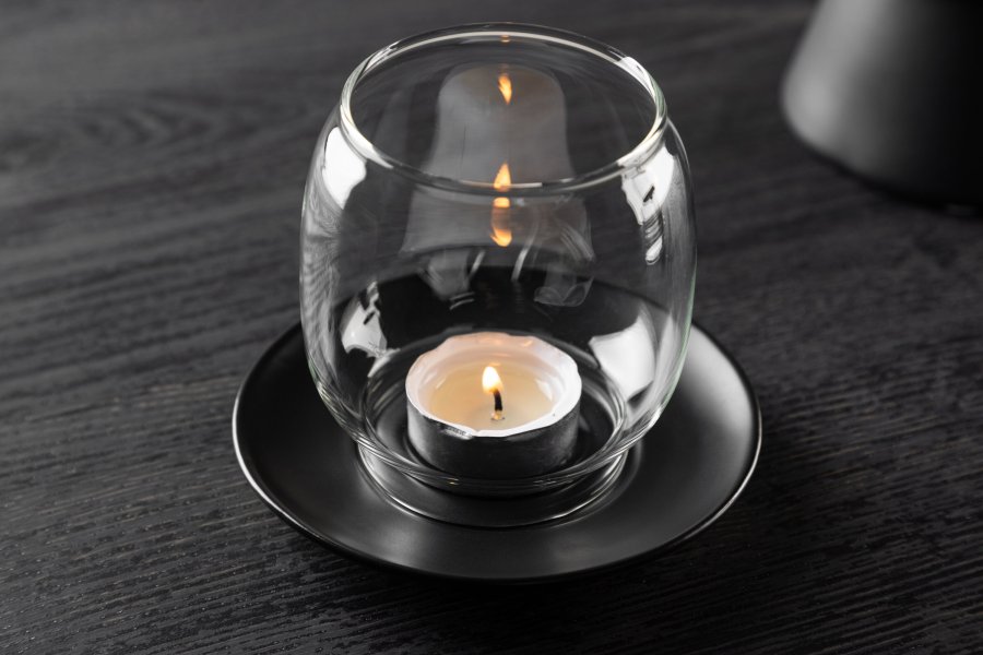 VENTURE DESIGN Archy Kerzenständer, rund – klares Glas und mattschwarzes Steingut (12 x H9,5)