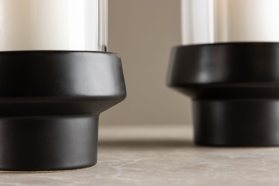 VENTURE DESIGN Davida Kerzenständer, rund – Klarglas und schwarzes Steingut (13xH20)