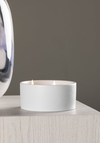 VENTURE DESIGN Douglas Duftkerze, rund – 25 % Sojawachs, 25 % Paraffin, cremefarbene Keramik (D13 x H6)