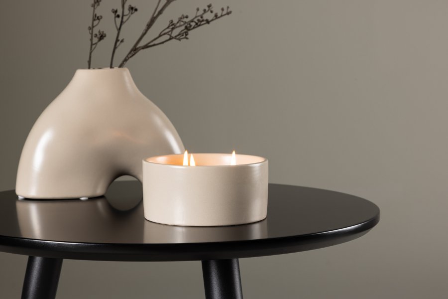 VENTURE DESIGN Douglas duftlys, rundt - 25 % soyavoks, 25 % parafin, beige keramikk (D13xH6)