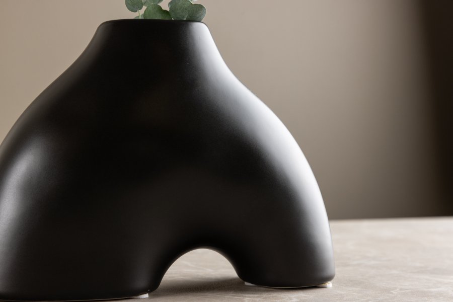 VENTURE DESIGN Kento vase - svart steinty (21x8x15H)