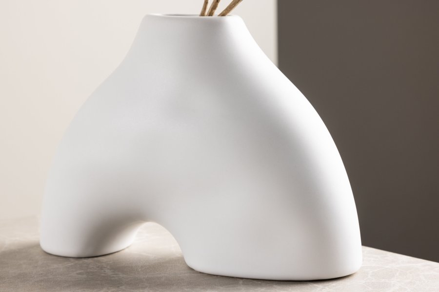 VENTURE DESIGN Kento vase - hvitt steinty (21x8x15H)