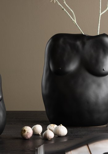 VENTURE DESIGN Romie vase - svart steinty (24x14x28H)