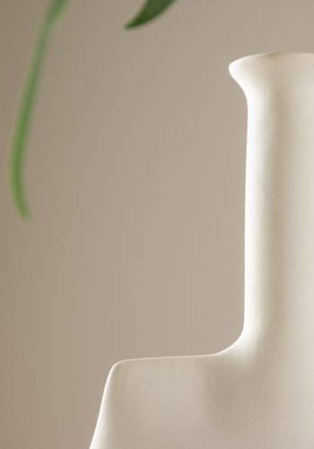VENTURE DESIGN Madison vase - off white steinty (14x8x22H)