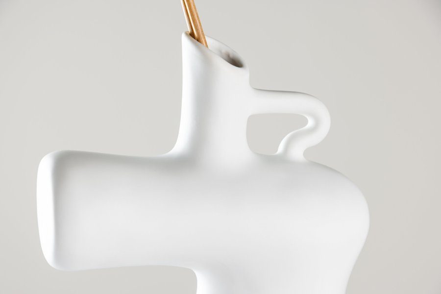 VENTURE DESIGN Dity Vase, mit 1 Griff – weißes Steingut (18 x 7 x 19 H)