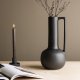 VENTURE DESIGN Allis vase, m. hank - matt svart steinty (18x18x36)