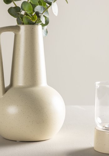 VENTURE DESIGN Lane vase, m. hank - beige/svarte prikker steinty (15x15x22)