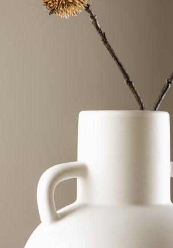 VENTURE DESIGN Cent vase, m. 2 hndtak - matt hvitt steinty (16x16x24)