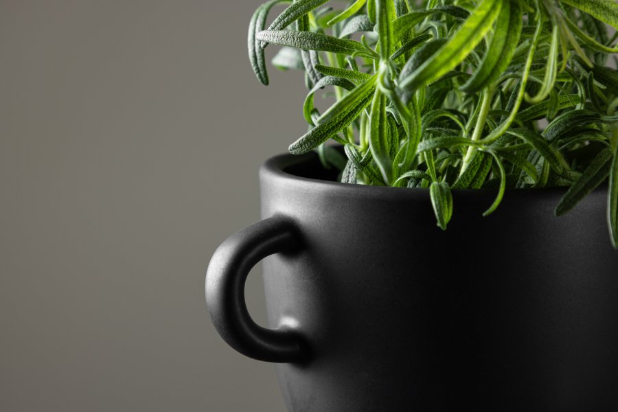 VENTURE DESIGN Cent Pot, mit 2 Griffen – mattschwarzes Steingut (20x14x18)