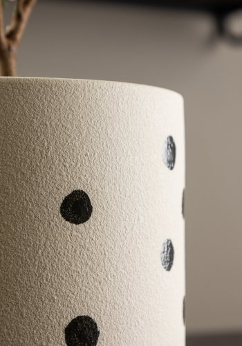 VENTURE DESIGN Sane potte, rund - hvite/svarte prikker steinty (18x18x17)