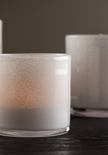 VENTURE DESIGN Glora Kerzenständer, rund – weißes Glas (8x8H)