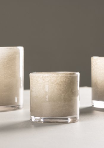 VENTURE DESIGN Glora Kerzenständer, rund – beiges Glas (8x8H)