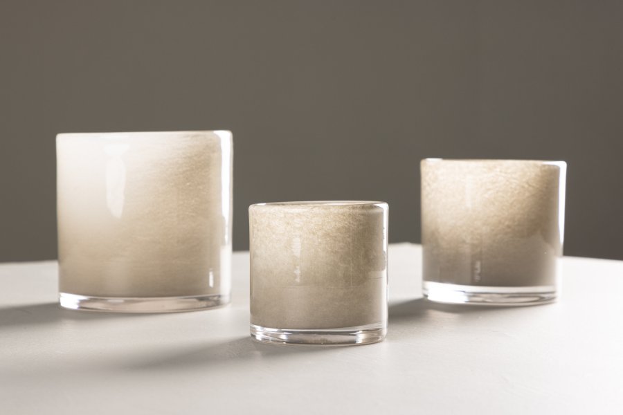 VENTURE DESIGN Glora Kerzenständer, rund – beiges Glas (8x8H)