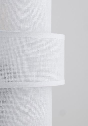 TK Calisto bordlampe - hvitt stoff og sort metall