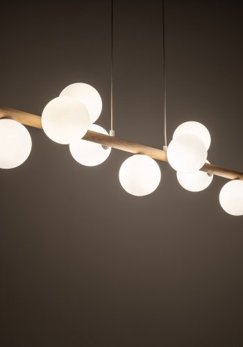 TK Ester taklampe, m. 9 skjermer - glass, naturlig tre og hvitt metall