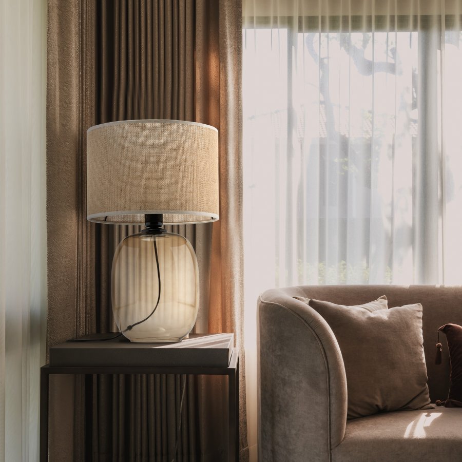 TK Melody bordlampe - naturlig jute og topasglass