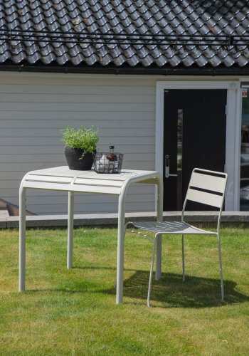 VENTURE DESIGN Borneo utendrs salongbord, firkantet - beige aluminium (70x70)