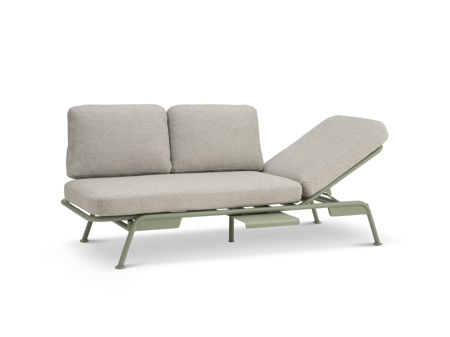 Santorini sofa, med puter - sandfarget stoff og stvete olivengrnn aluminium
