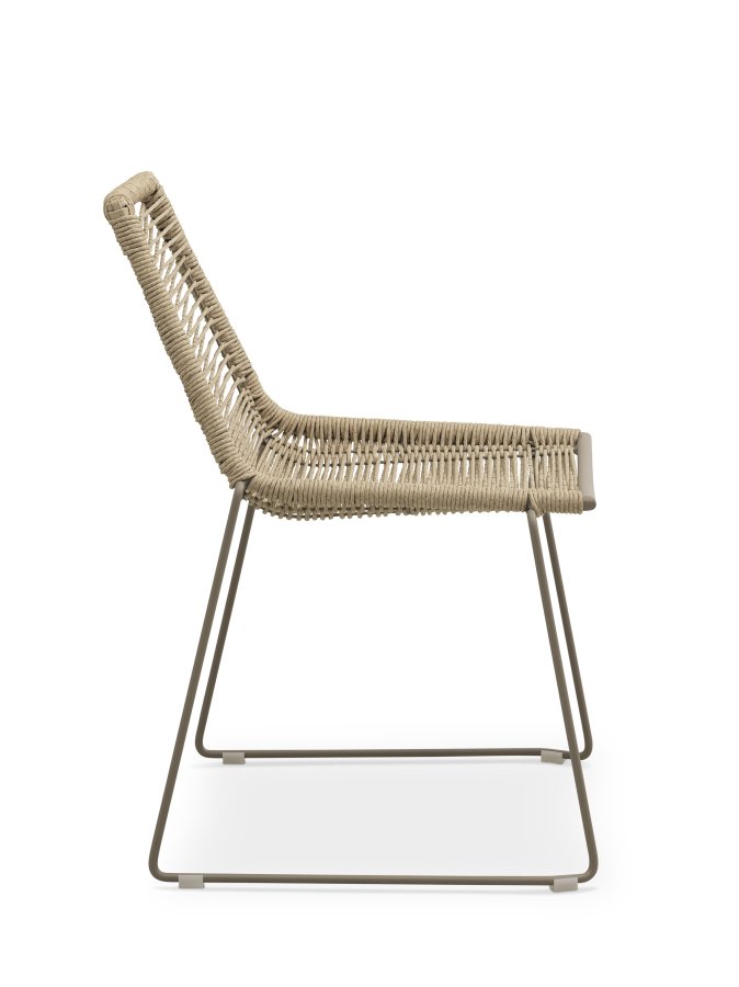 Maui kafésett, med. 1 bord og 2 stoler - rottingfletning og steingrtt metall