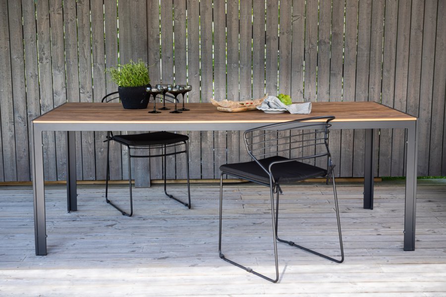 VENTURE DESIGN Break hagebord, rektangulrt - naturlig polytre og svart aluminium (90x200)