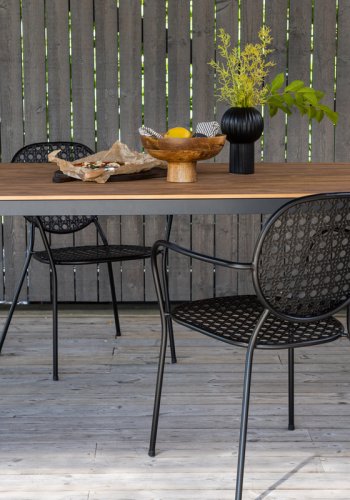 VENTURE DESIGN Break hagebord, rektangulrt - naturlig polytre og svart aluminium (90x150)